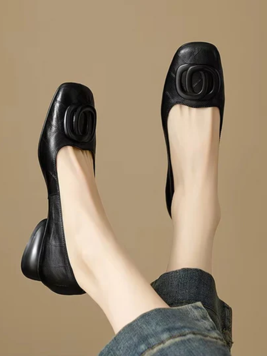 Loretta | Ballerine con punta quadrata e fibbia decorativa - Nero