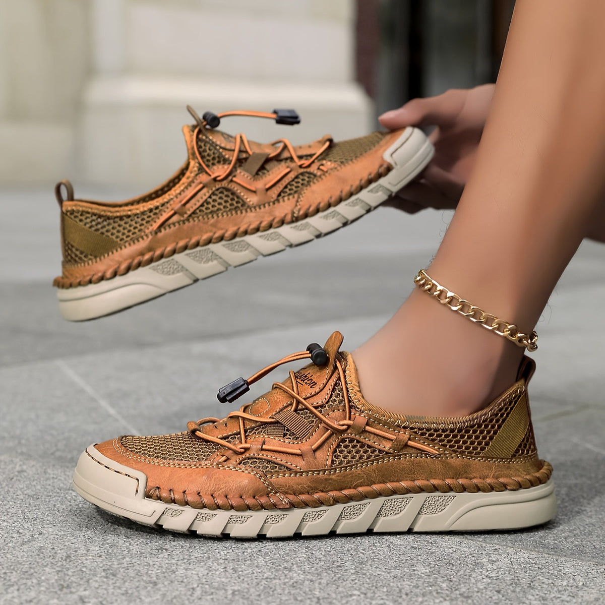 Daniela | Sneakers traspiranti in rete con lacci a strozzo