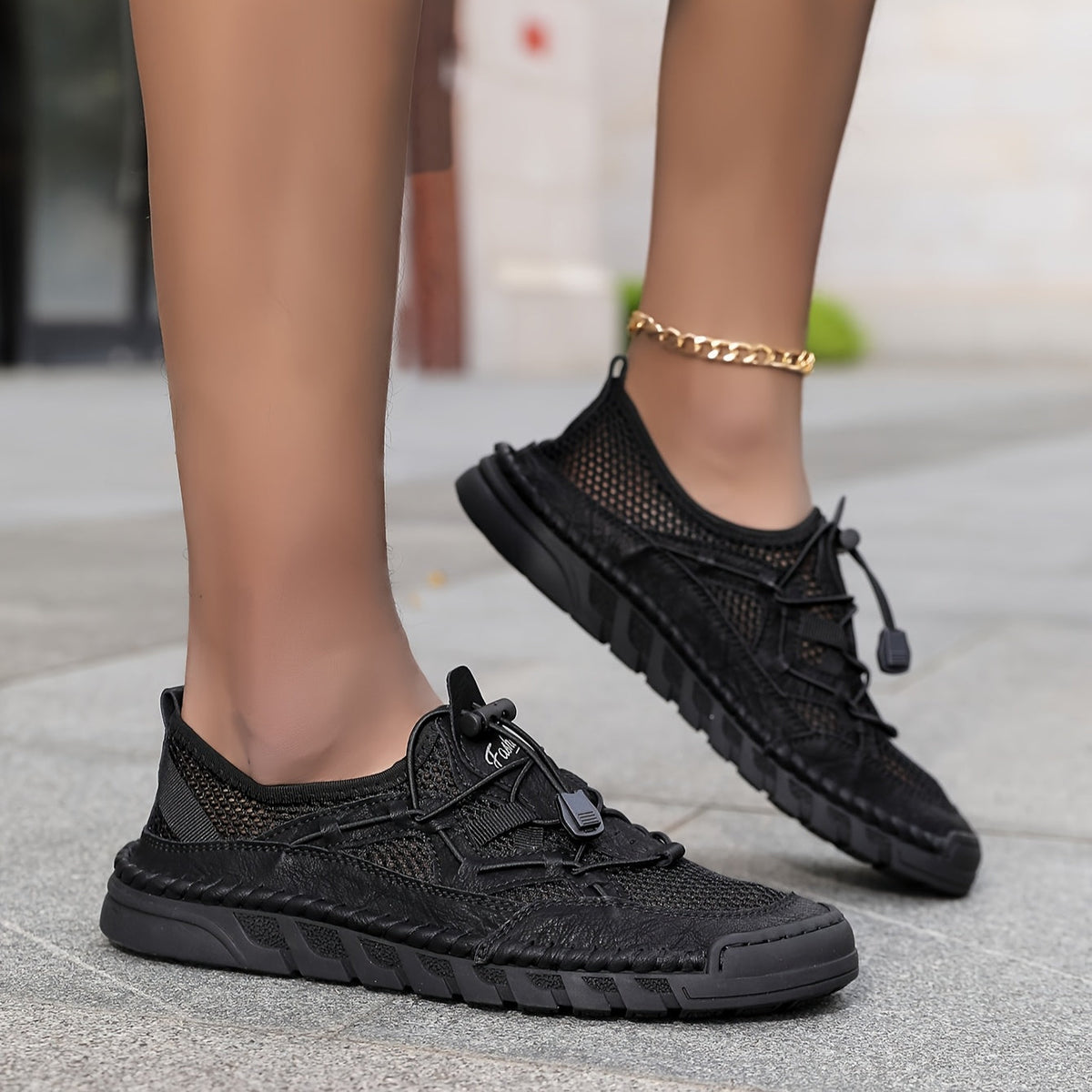 Daniela | Sneakers traspiranti in rete con lacci a strozzo