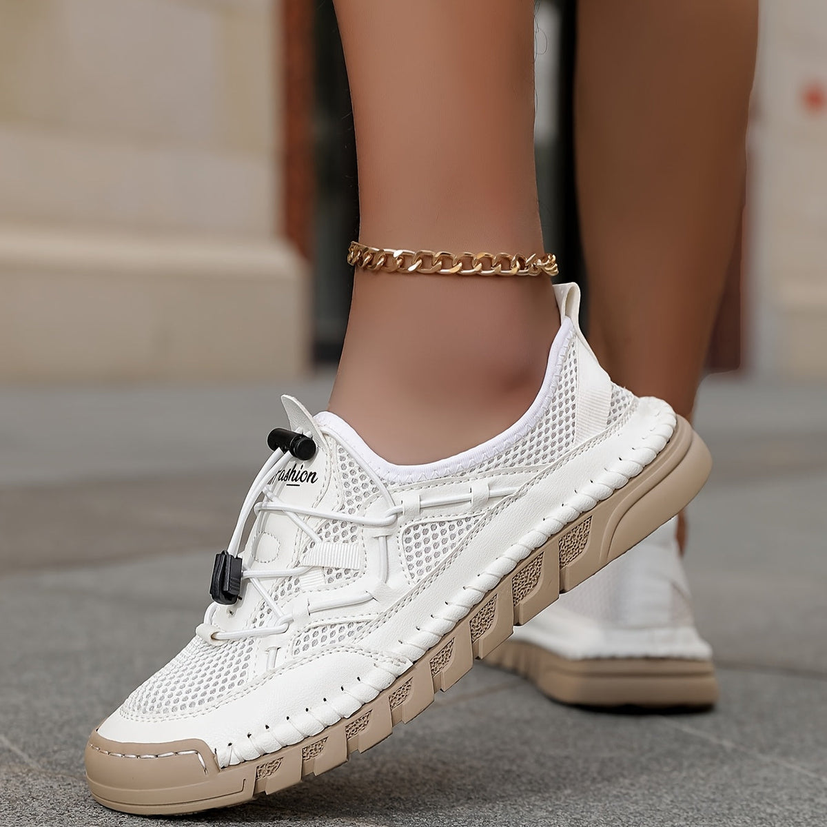 Daniela | Sneakers traspiranti in rete con lacci a strozzo
