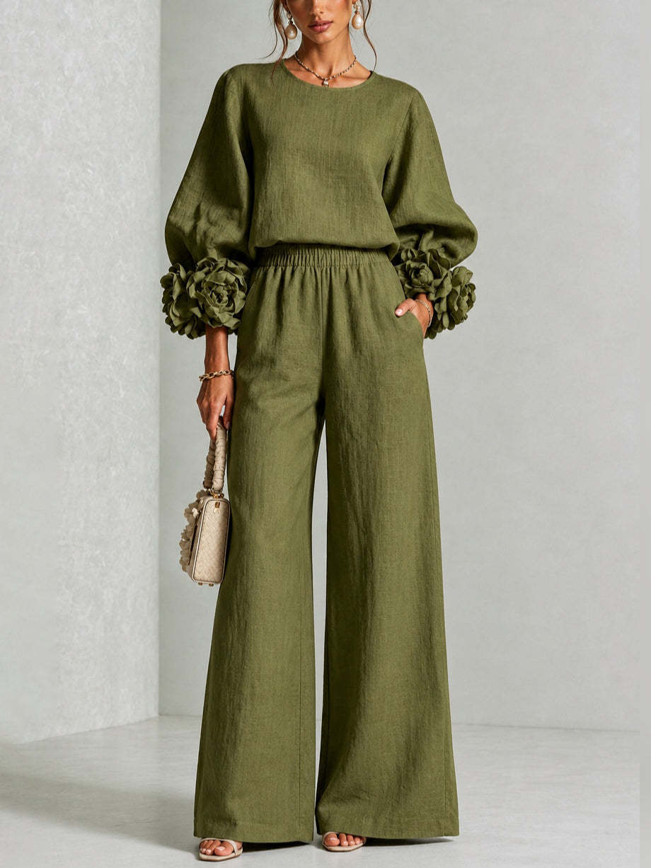 Ofelia, coordinato con polsini a fiori e pantaloni a gamba larga, verde oliva