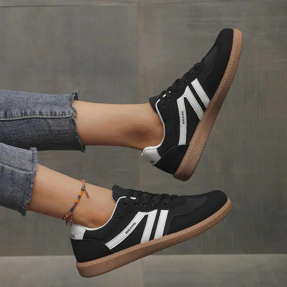 Delia | Sneakers basse con doppia banda laterale - Nero