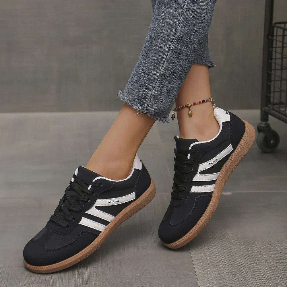 Delia | Sneakers basse con doppia banda laterale - Nero