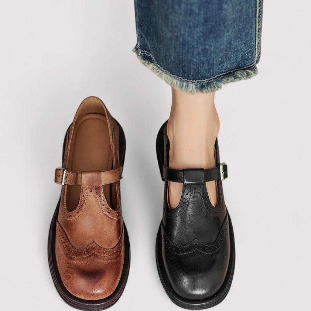 Elisa | Mary Jane stile brogue con cinturino a T