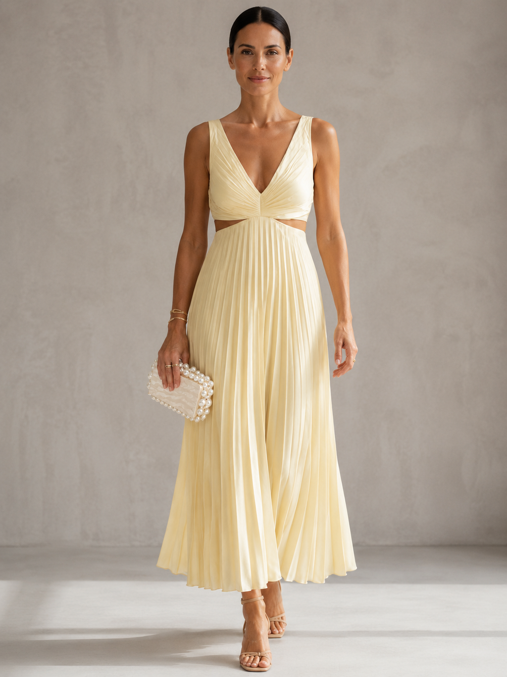 Emma, vestito lungo plissettato con scollo a V, giallo chiaro
