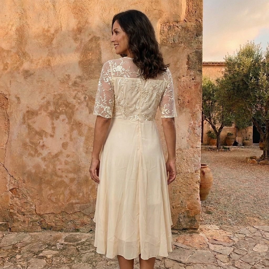 Morena, vestito lungo in chiffon con corpetto in pizzo, crema