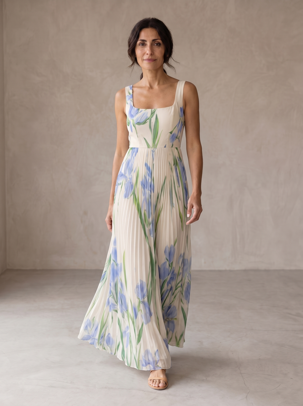 Oriana, vestito lungo plissettato floreale, bianco e blu