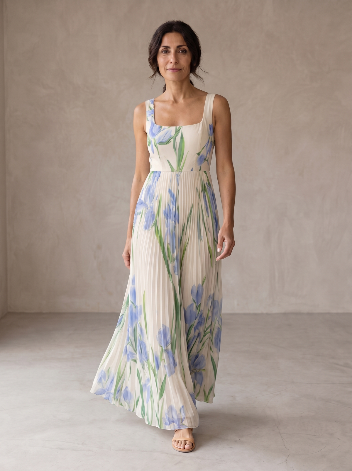 Oriana, vestito lungo plissettato floreale, bianco e blu