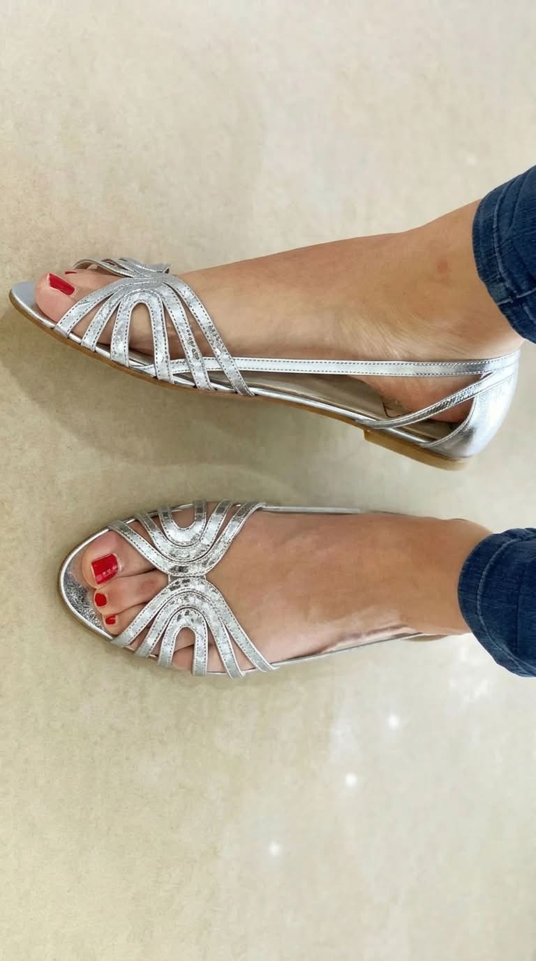 Eleonora | Sandali minimal con fascette